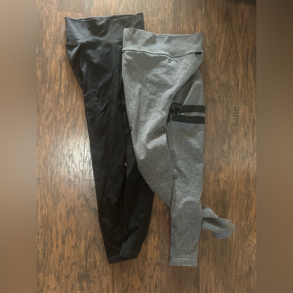 STRONGER leggings